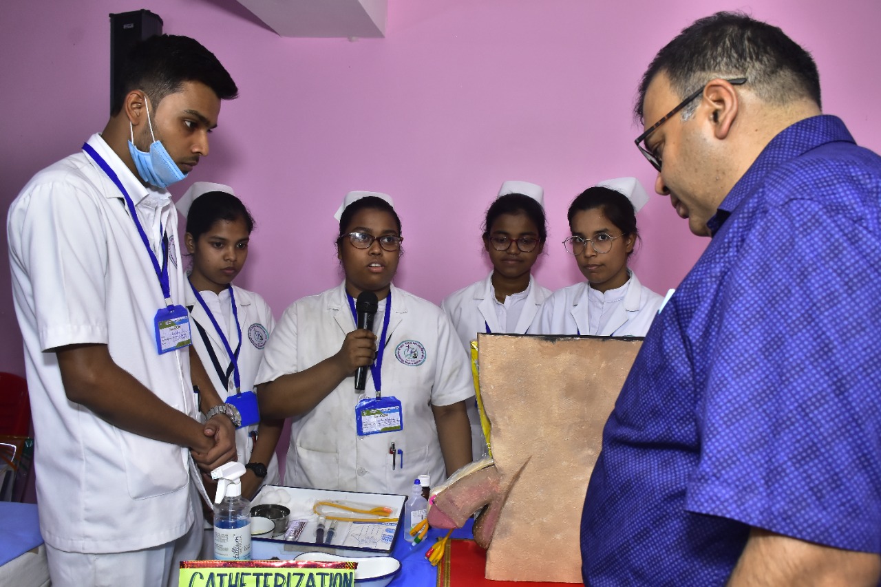 Simulation for male catheterization